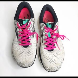Brooks Ghost Athletic Shoes Size 11